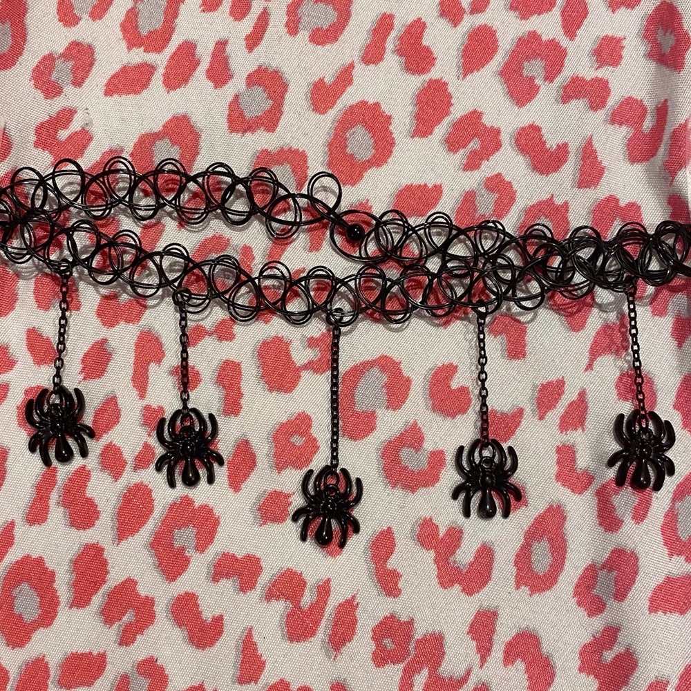 emo/goth spider & skull chokers (2 pcs)